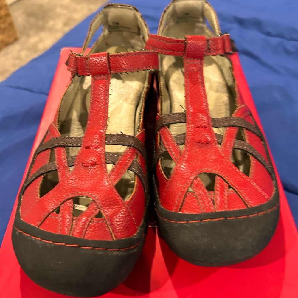 JBU sandals